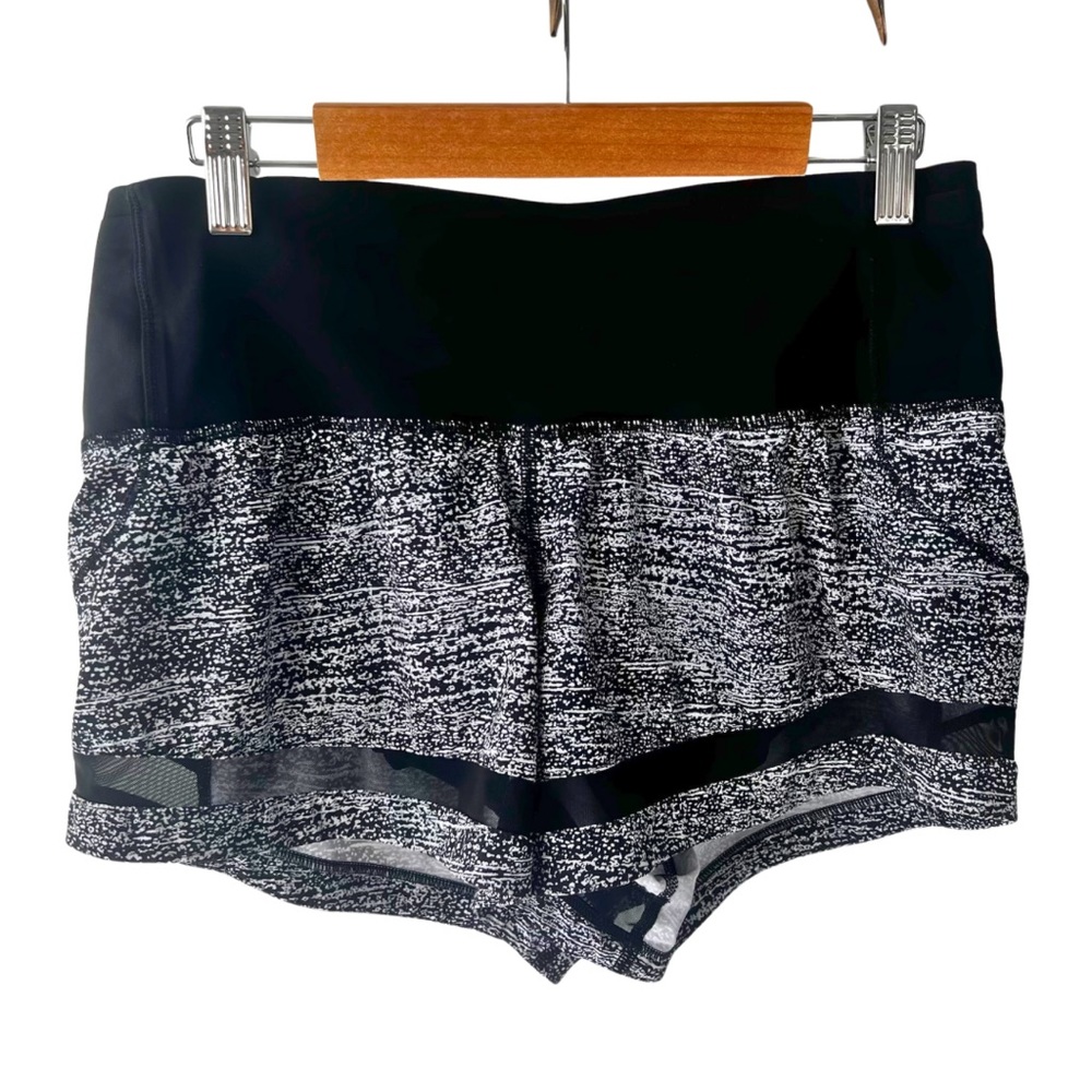 Lululemon Pace Perfect 3” Shorts Size 6